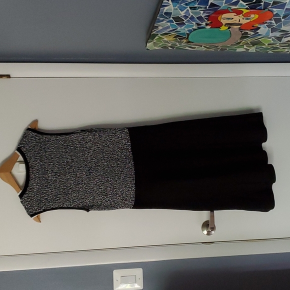 Karl Lagerfeld dress - Picture 2 of 2